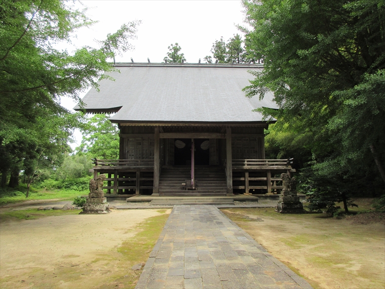 庄内地方では最古の歴史を持つ神社とされる大物忌神社蕨岡ノ口