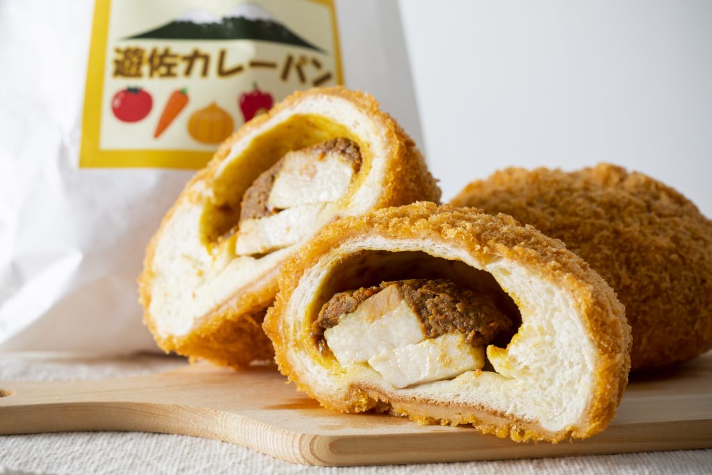 遊佐カレーパンの商品イメージ