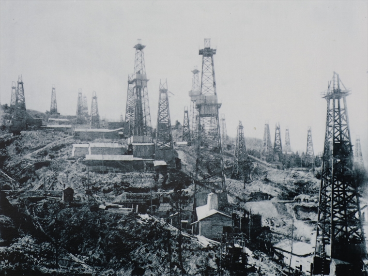 かつては国内有数の産油量を誇った院内油田跡地