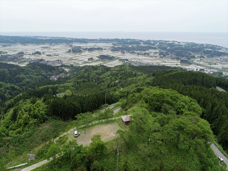 日本海を一望することもできる絶景を楽しめる高森眺望台