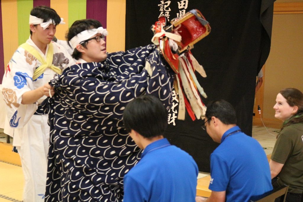 お盆特別公演の様子